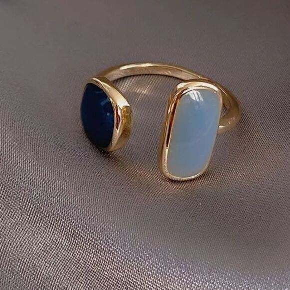 French Blue Retro Moi et Toi Gold Tone Adjustable Ring NWOT - Picture 10 of 12